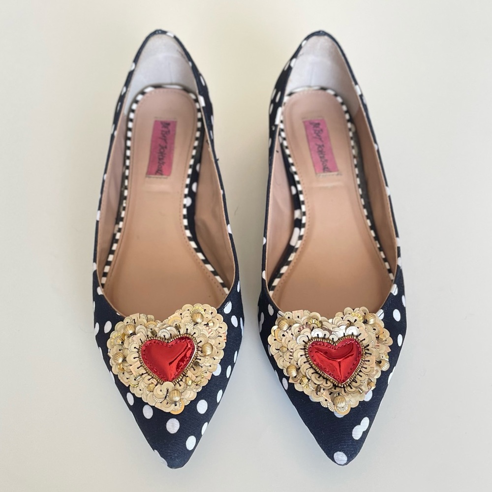 💖Betsey Johnson black flats with polka dots💖